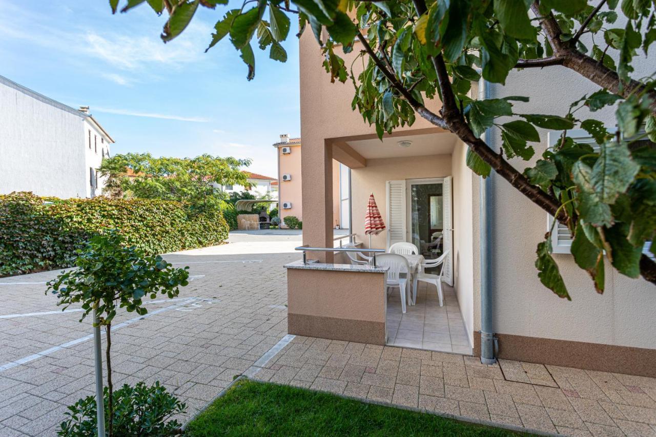 Apartments Crnekovic V Baška Exterior foto
